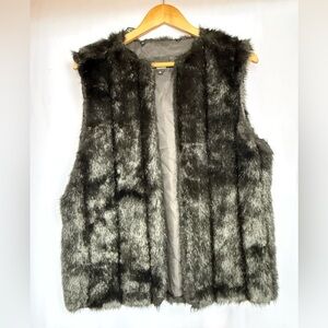 Dennis Basso Open VEST ~Black Faux Fur~Size Small ~Excellent Condition